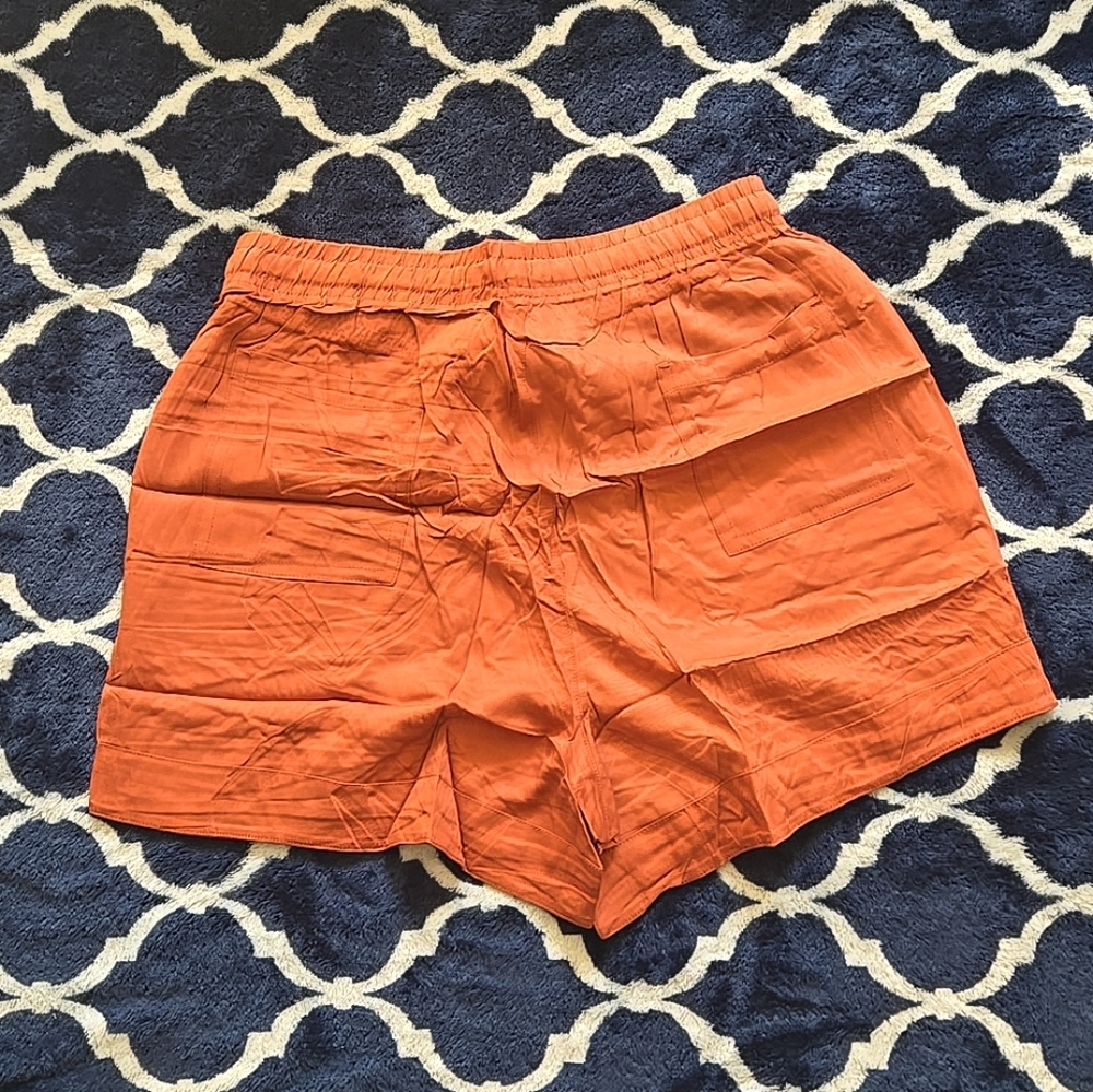 Medium Pull On Shorts - Picture 5 of 5